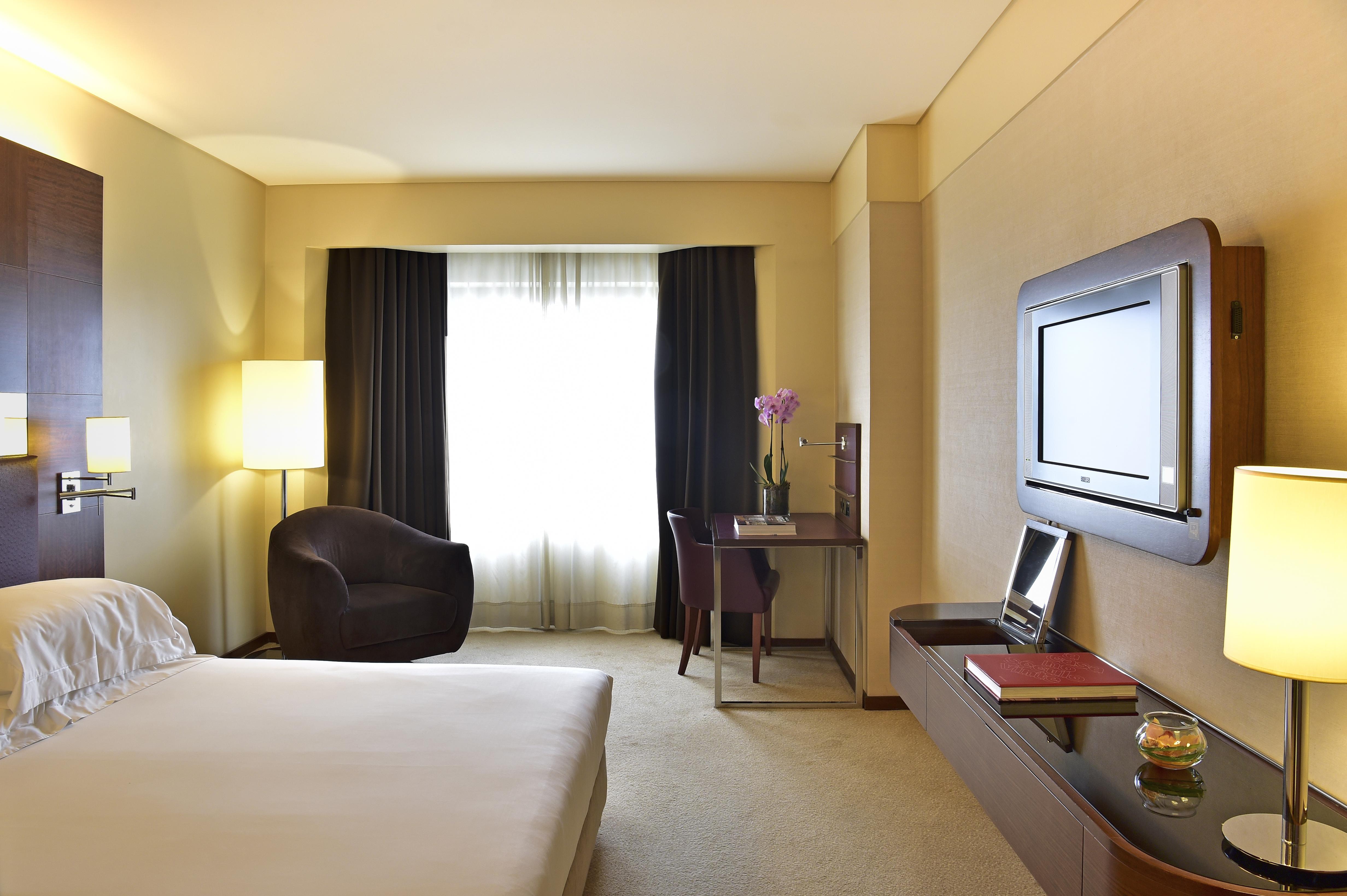Porto Palacio Hotel By The Editory Luaran gambar A room at the Novotel Paris 1