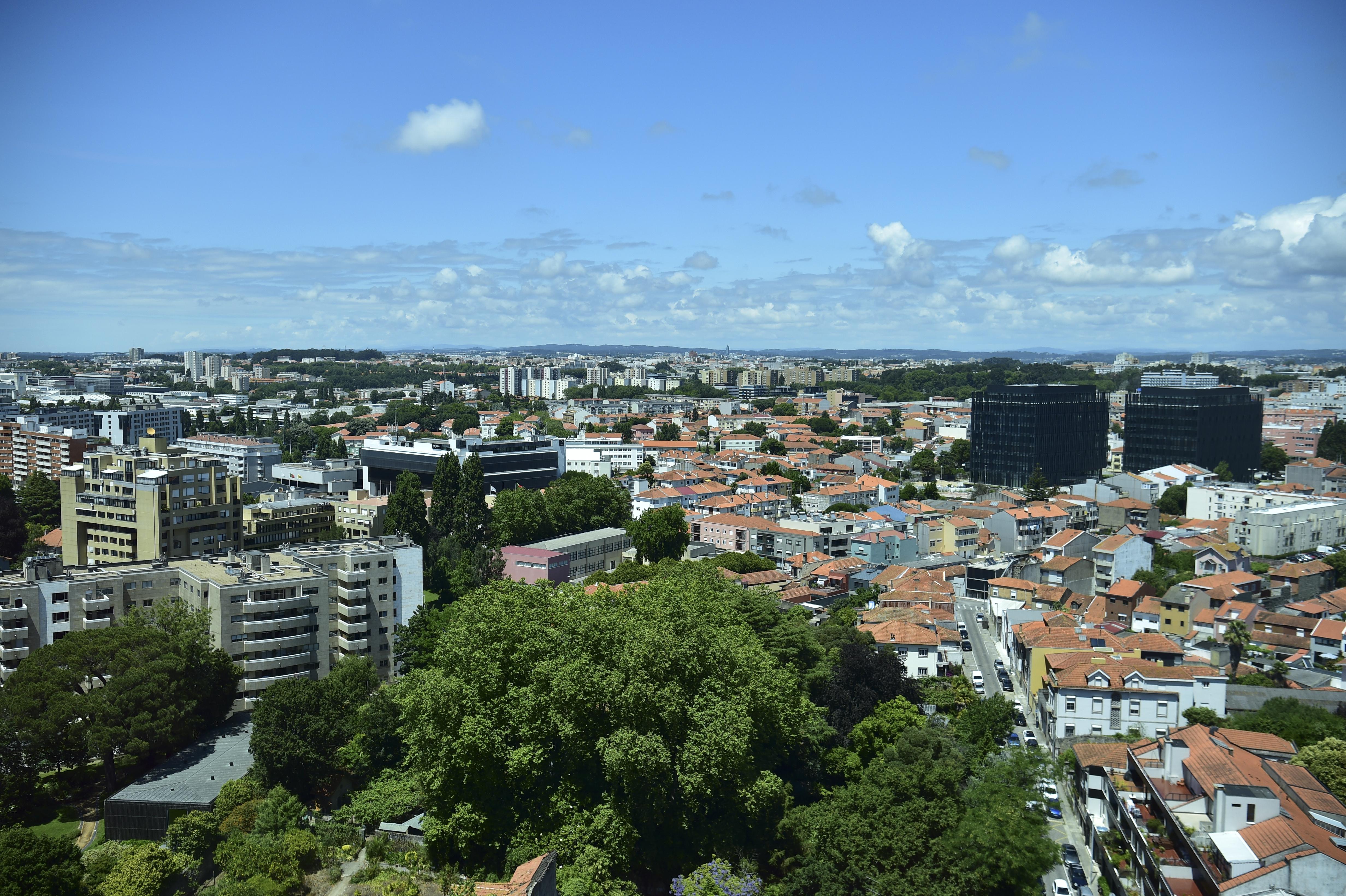 Porto Palacio Hotel By The Editory Luaran gambar View of the city