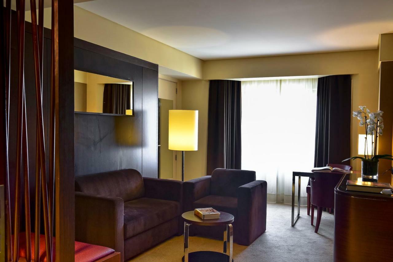 Porto Palacio Hotel By The Editory Luaran gambar Suite